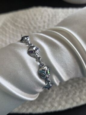 Silver Alien Head Link Bracelet with Iridescent Accents And Tassel Earrings